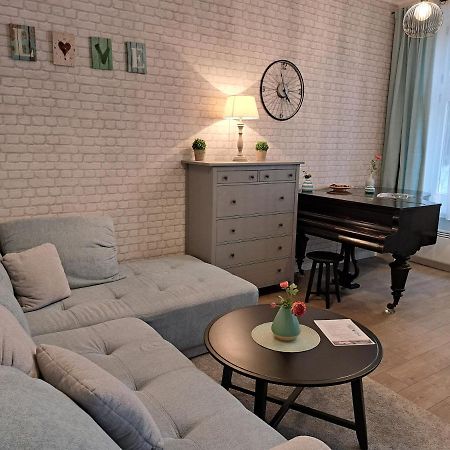 Gizella Apartman Budapeste Exterior foto