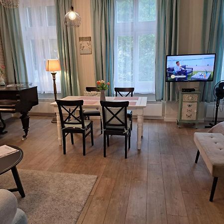 Gizella Apartman Budapeste Exterior foto